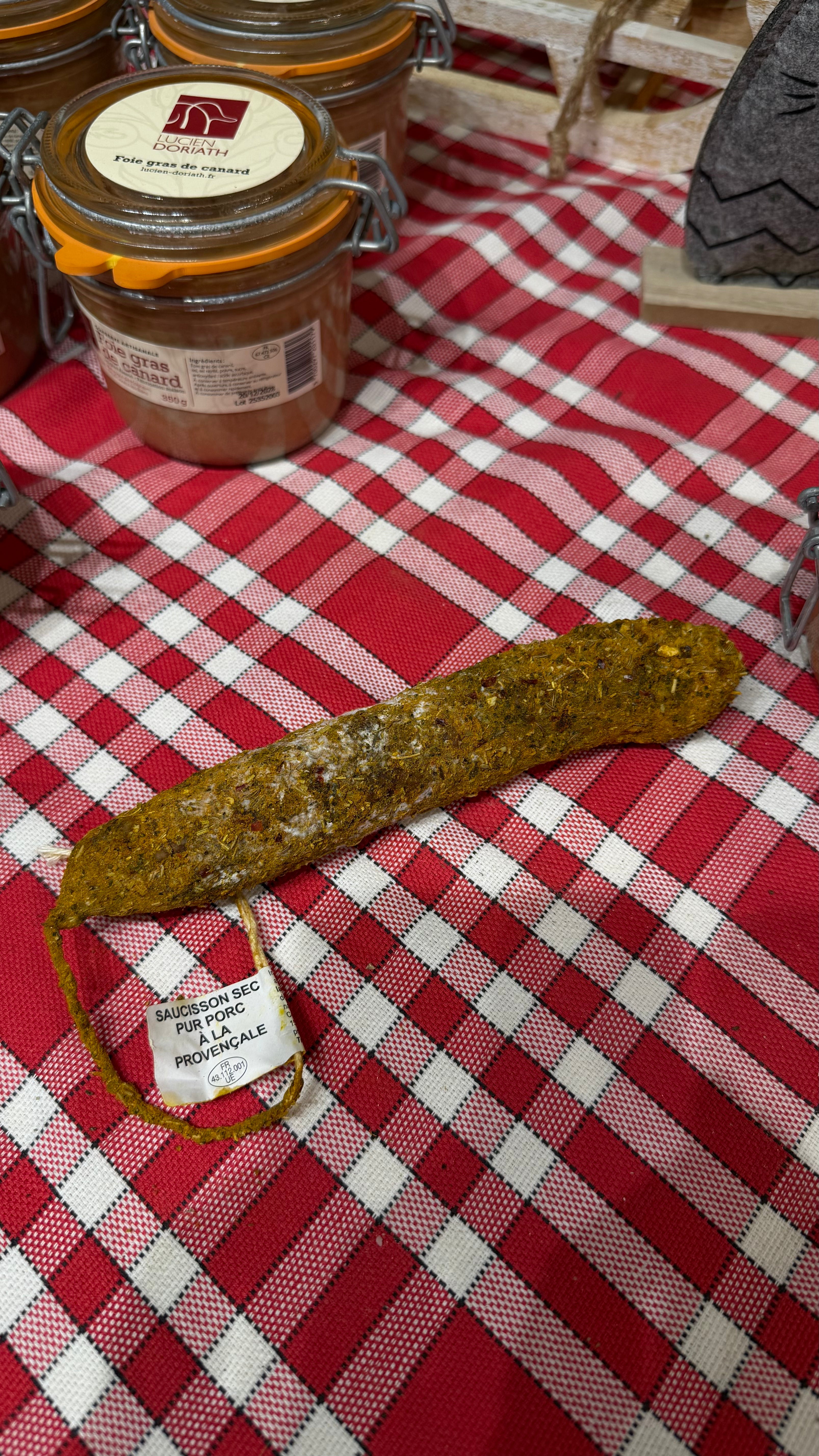 Saucisson sec artisanal - sélection de saveurs